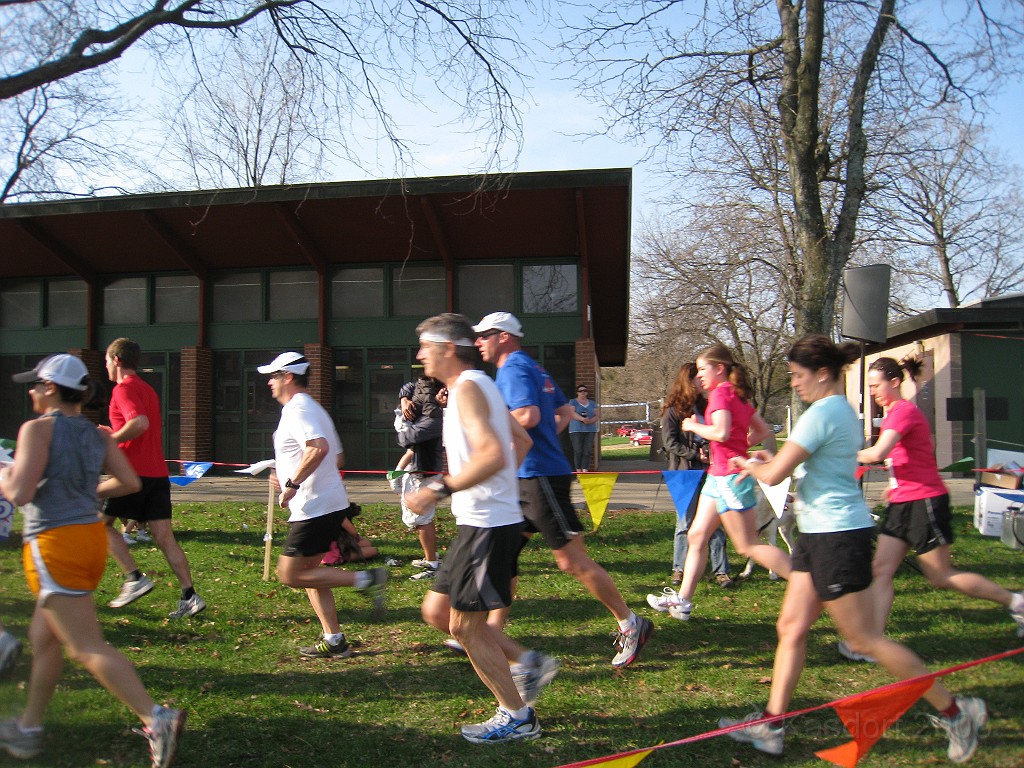 Road Ends 5M 09 0101.jpg - The Road Ends 5 Mile Trail Race in Pinckney Michigan. April 25, 2009. One word = Hills! This was my second run for this race.